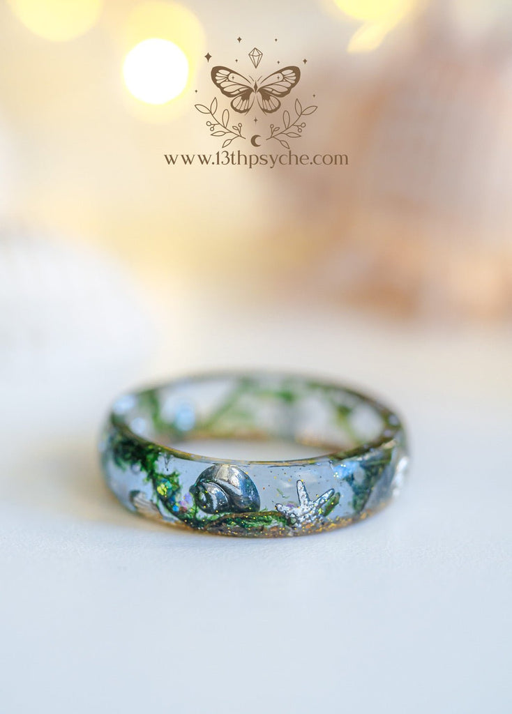 Handmade Ocean inspired resin ring with tiny shells - 13th Psyche