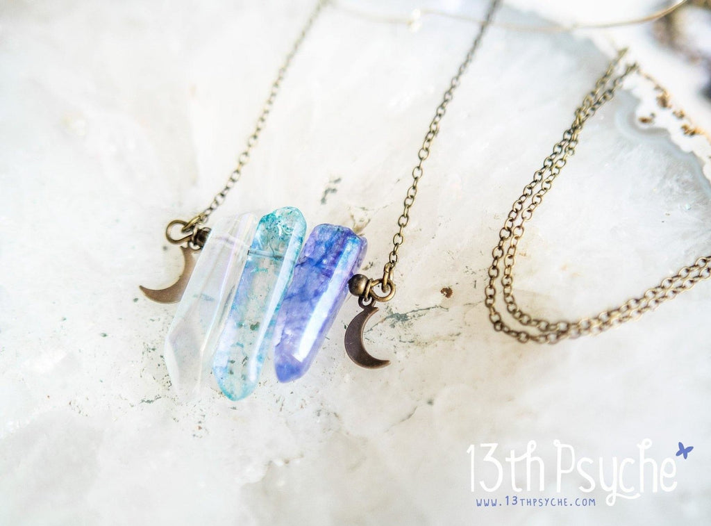 Handmade 3 polished crystal quarz necklace with tiny moons - 13th Psyche