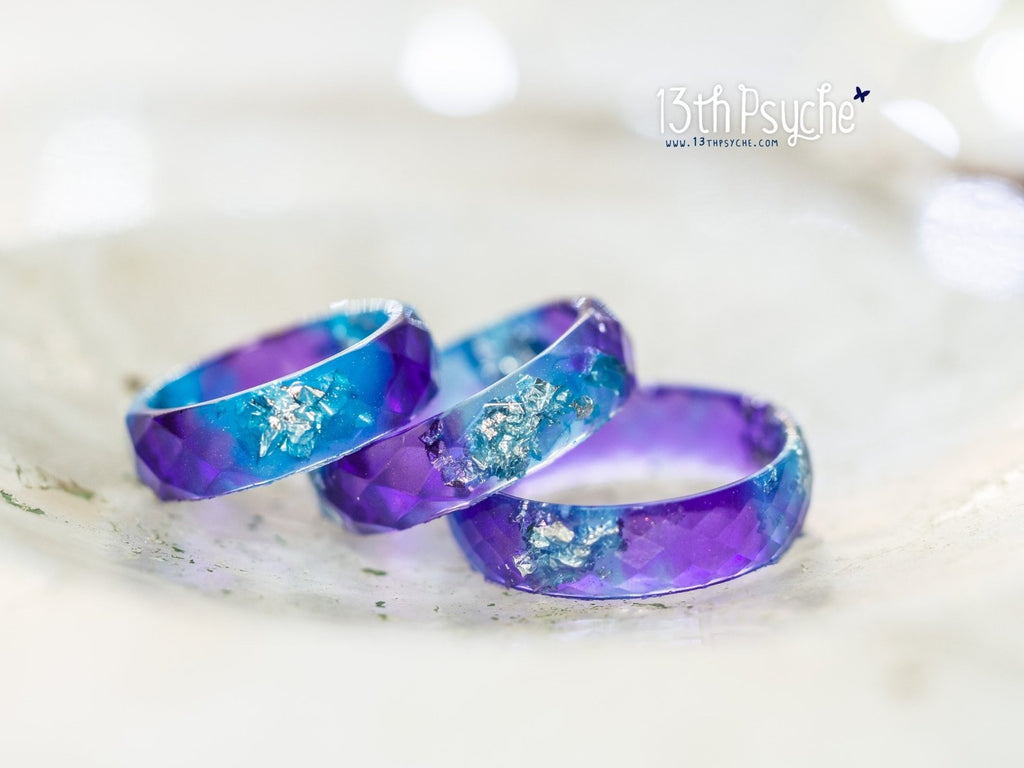 Handmade Purple and blue faceted resin ring with silver flakes - 13th Psyche