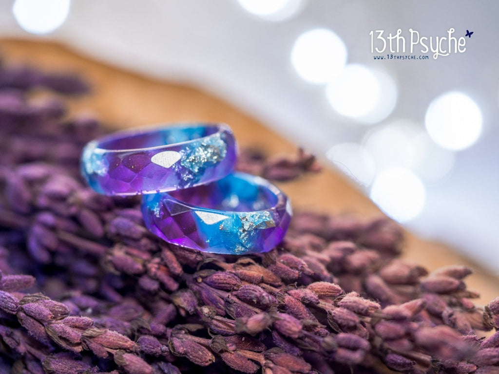 Handmade Purple and blue faceted resin ring with silver flakes - 13th Psyche