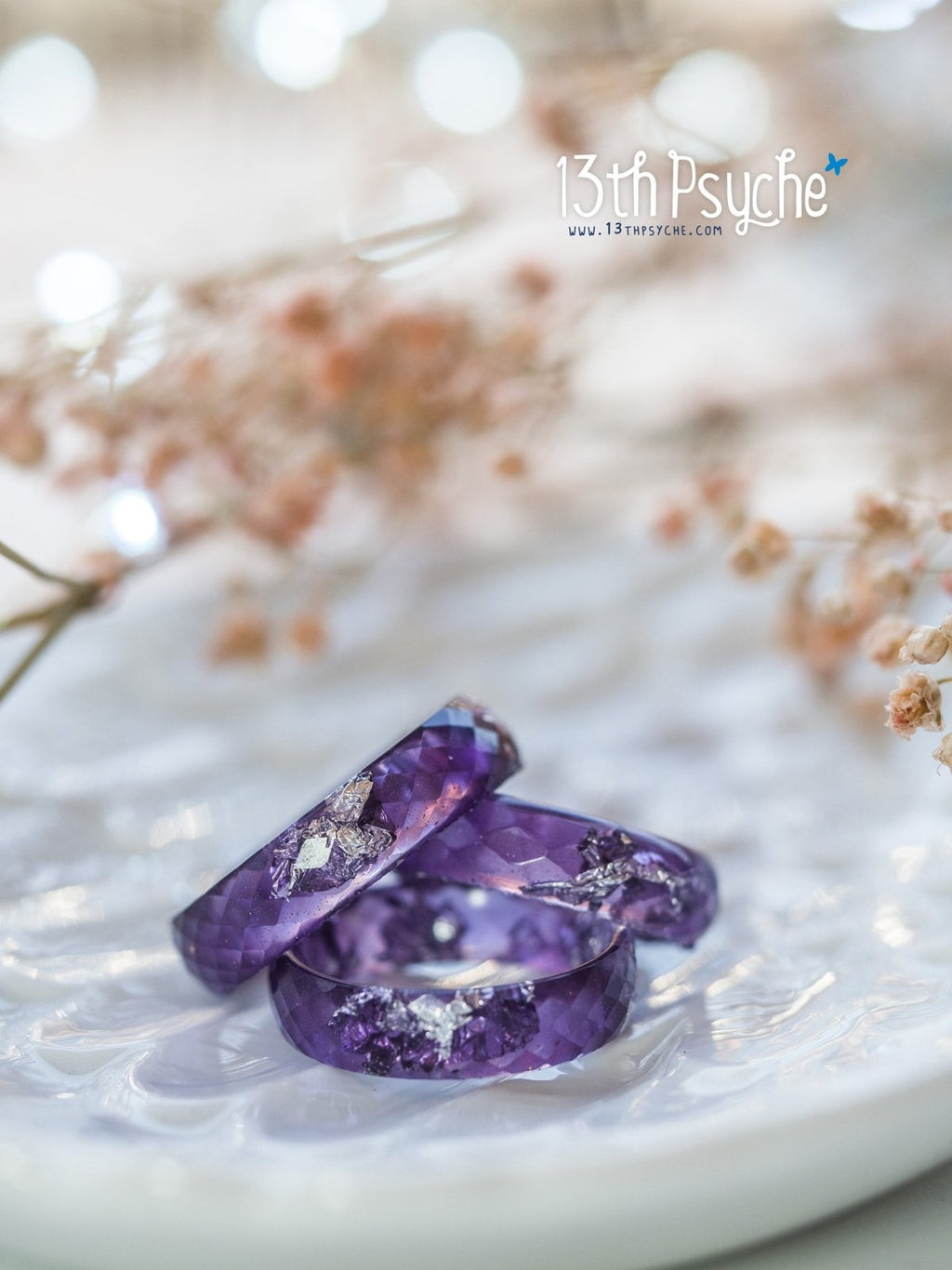 Handmade Lavender and silver flakes faceted resin ring - 13th Psyche