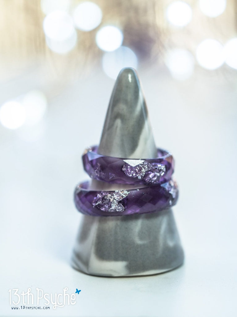 Handmade Lavender and silver flakes faceted resin ring - 13th Psyche