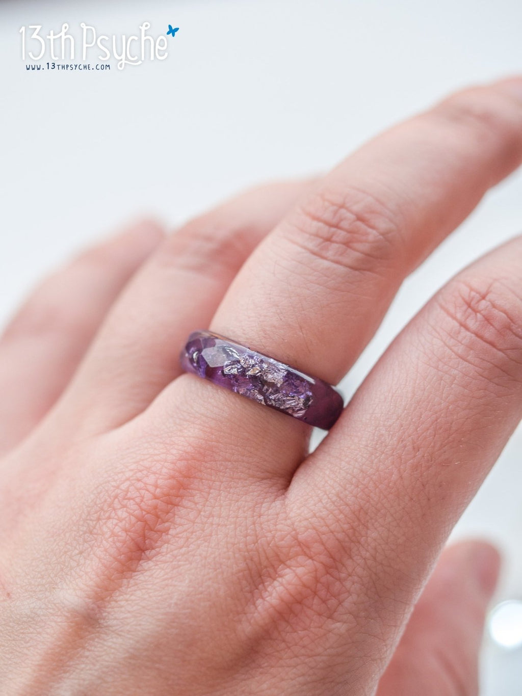 Handmade Lavender and silver flakes faceted resin ring - 13th Psyche