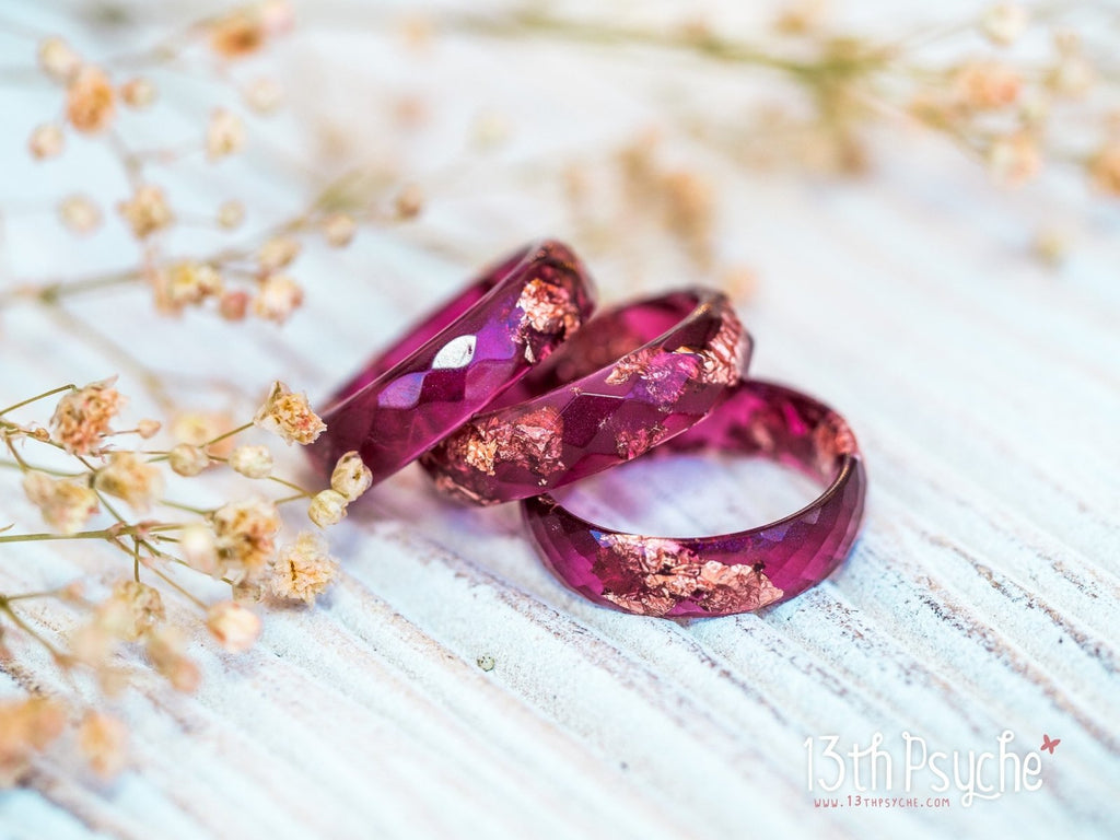 Handmade Plum and rose gold flakes faceted resin ring - 13th Psyche