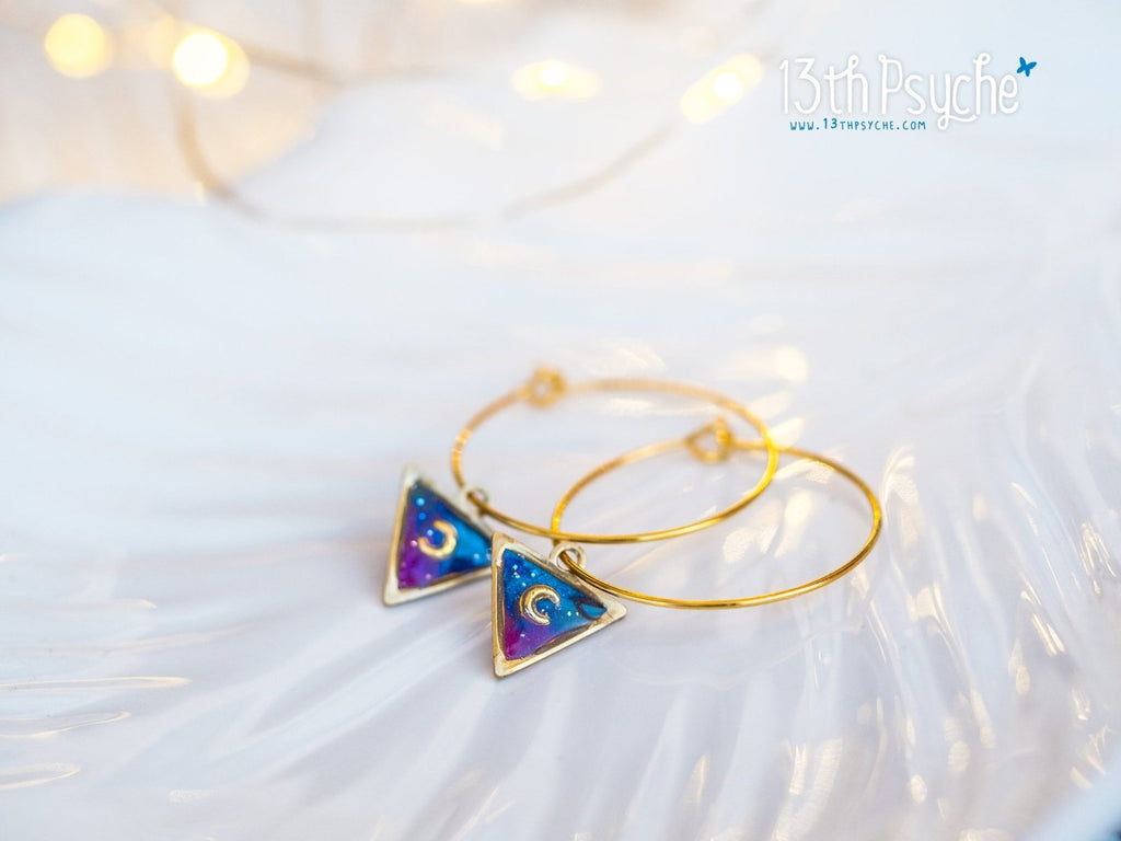 Handmade Hypoallergenic gold hoop earrings with triangle shape galaxy inspired charm - 13th Psyche