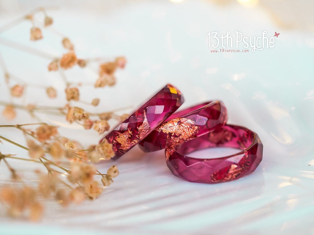 Handmade Plum and rose gold flakes faceted resin ring - 13th Psyche