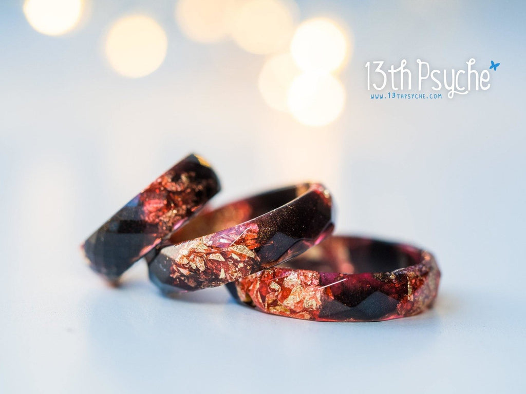 Handmade Black and red faceted resin ring with gold flakes - 13th Psyche