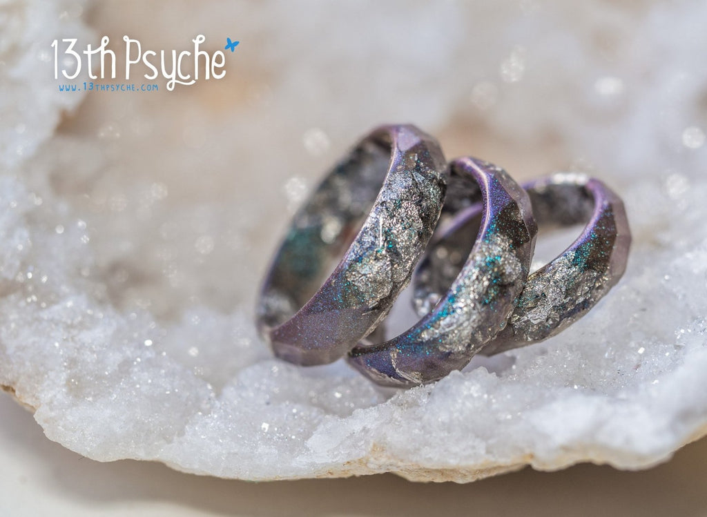 Handmade Iridescent grey faceted resin ring with silver flakes - 13th Psyche