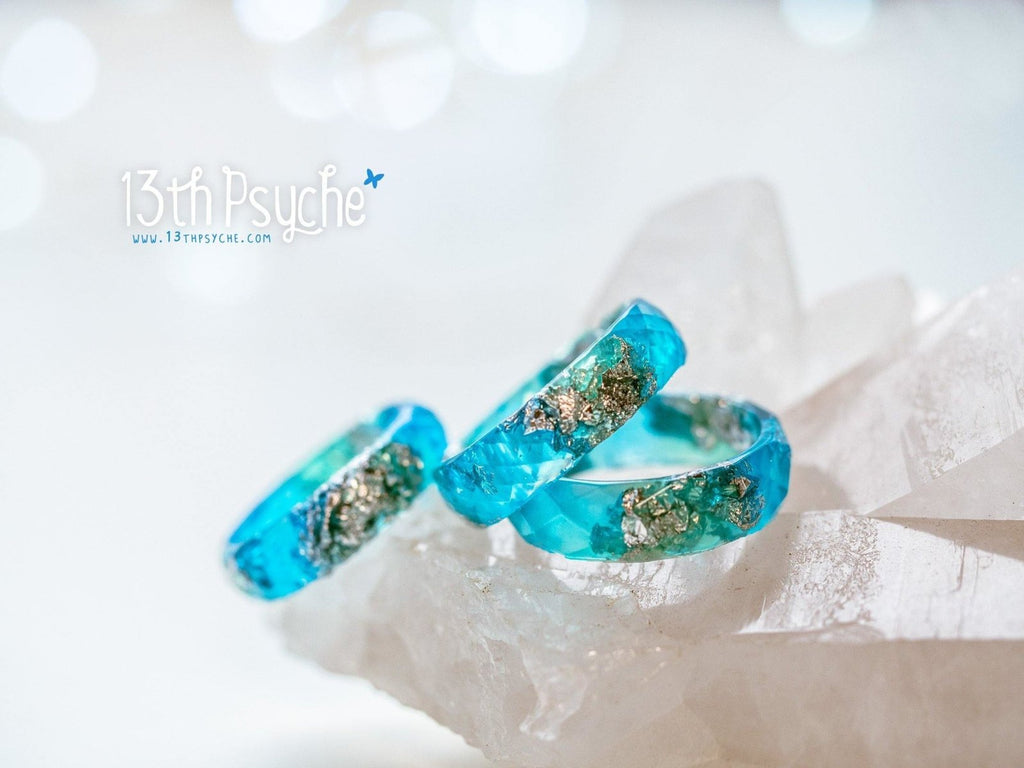 Handmade Clear blue and turquoise faceted resin ring with silver flakes - 13th Psyche