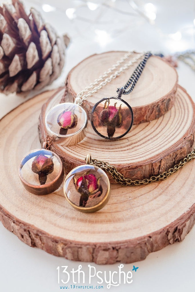 Handmade Dried rose bud resin necklace - 13th Psyche
