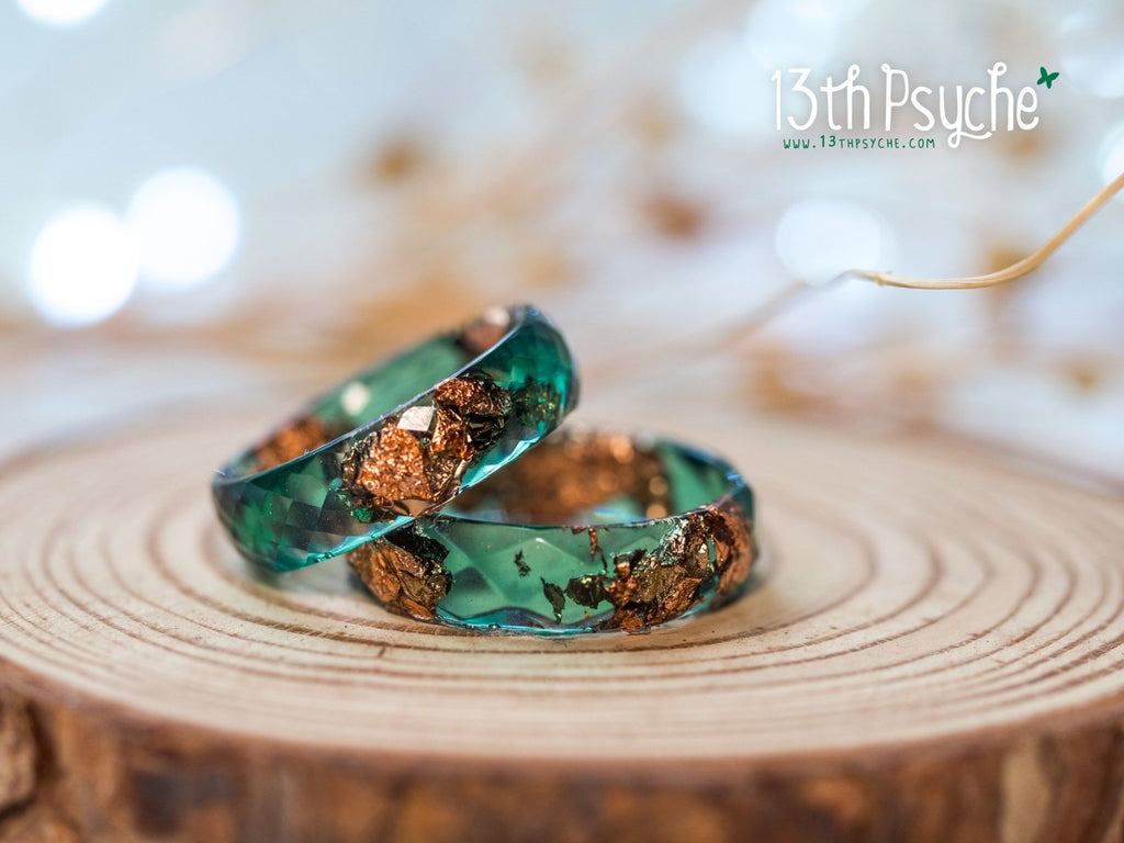 Handmade Dark green and rose gold flakes faceted resin ring - 13th Psyche