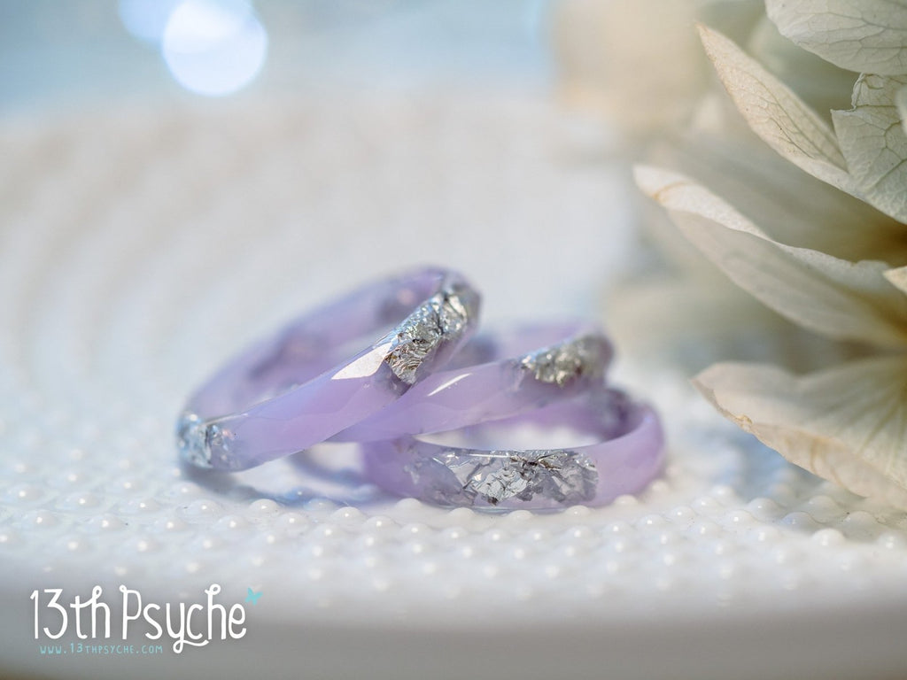 Handmade Pastel lilac faceted resin ring with silver flakes - 13th Psyche