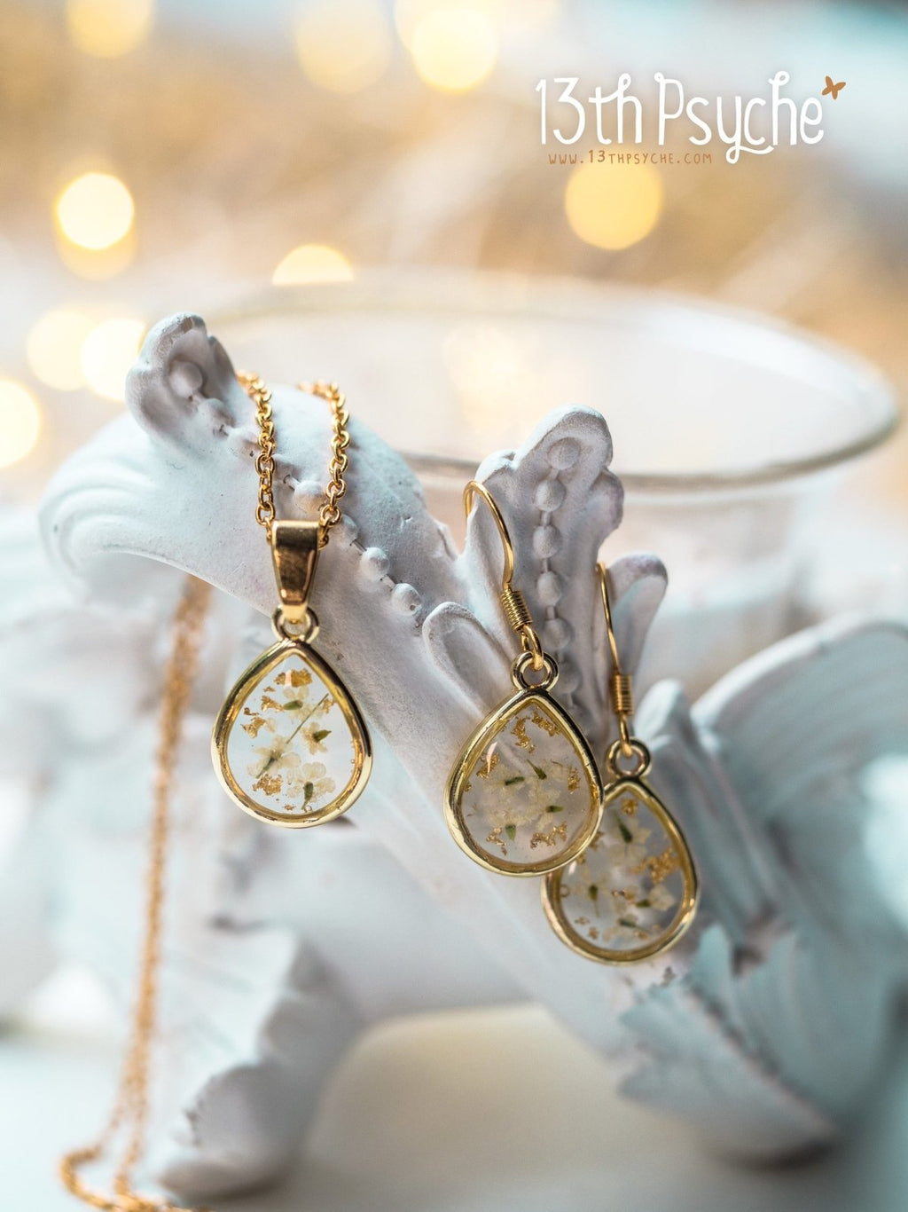 Handmade Dried white flowers and gold flakes resin teardrop jewelry set - 13th Psyche