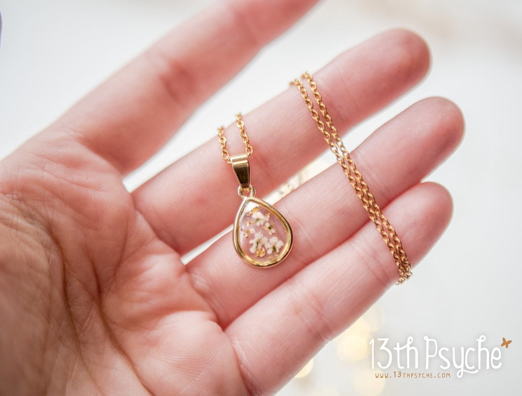 Handmade Dried white flowers and gold flakes resin teardrop pendant necklace - 13th Psyche
