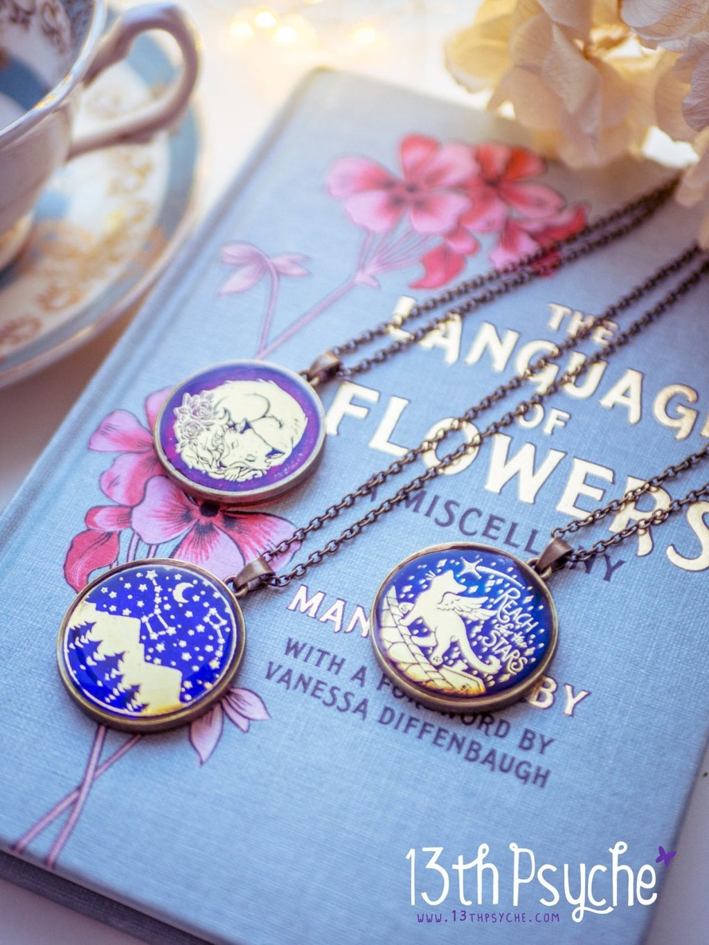 Handmade Inspirational "Reach for the stars" winged cat cameo necklace - 13th Psyche