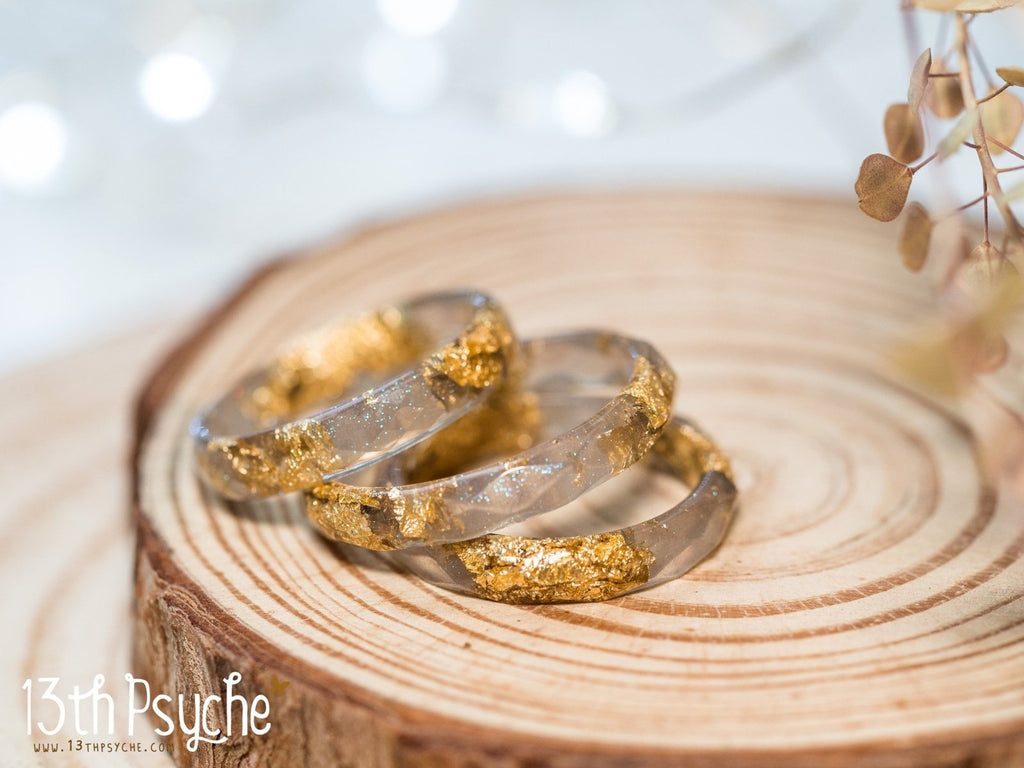 Handmade Grey and gold flakes faceted resin ring - 13th Psyche