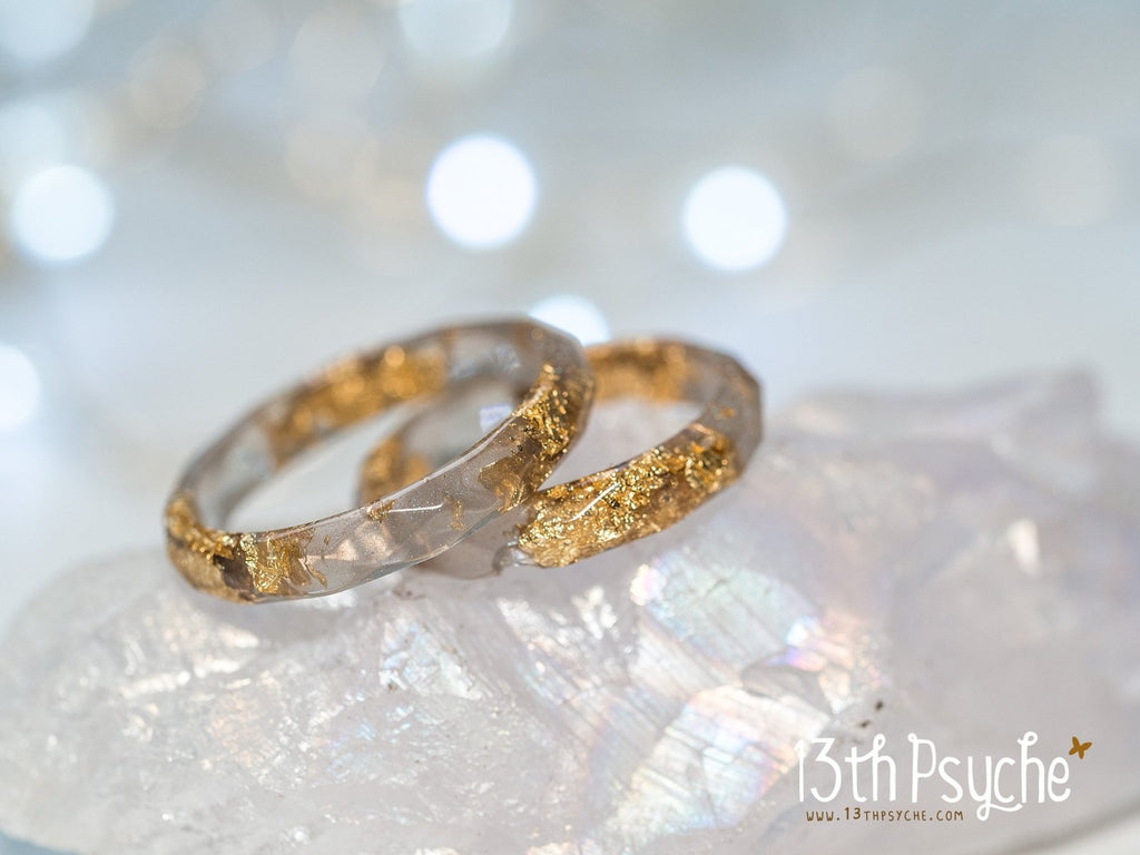 Handmade Grey and gold flakes faceted resin ring - 13th Psyche