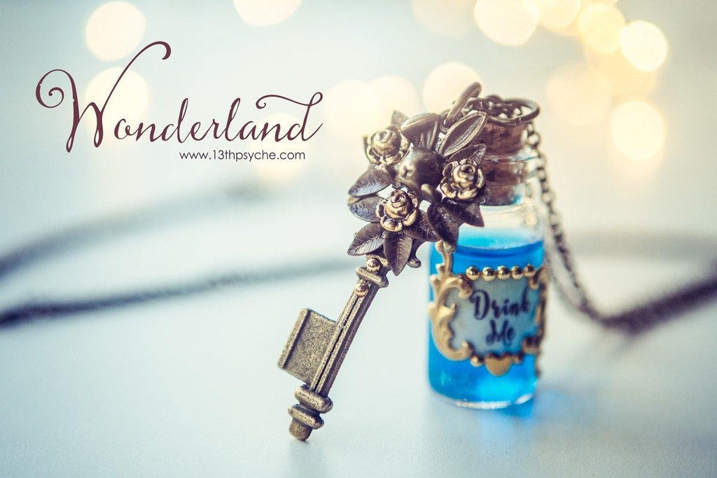 Handmade Alice in Wonderland "Drink me" potion bottle necklace - 13th Psyche