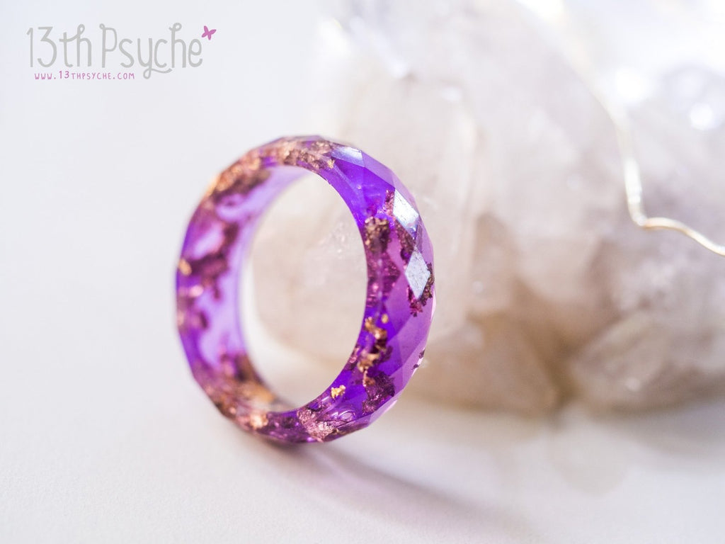 Handmade Purple and gold flakes faceted resin ring - 13th Psyche