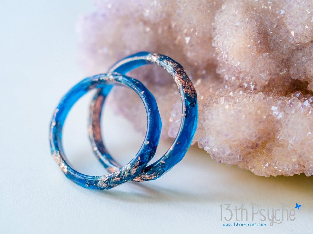 Handmade Dark blue and rose gold flakes faceted resin ring - 13th Psyche