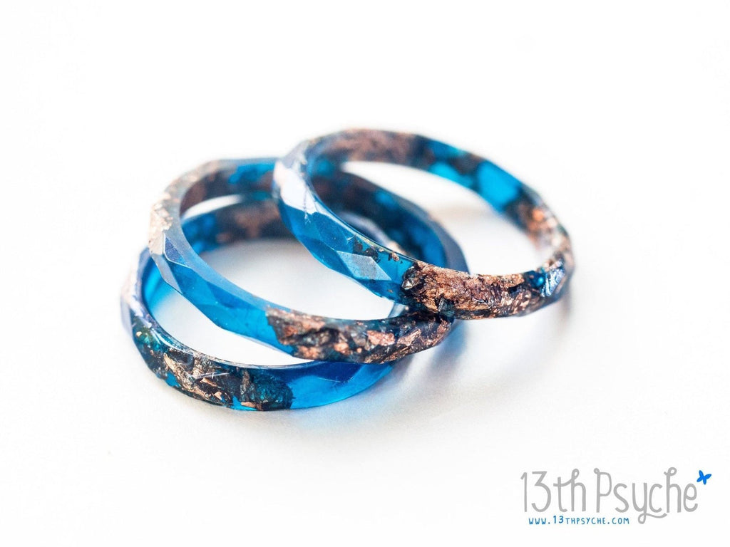 Handmade Dark blue and rose gold flakes faceted resin ring - 13th Psyche