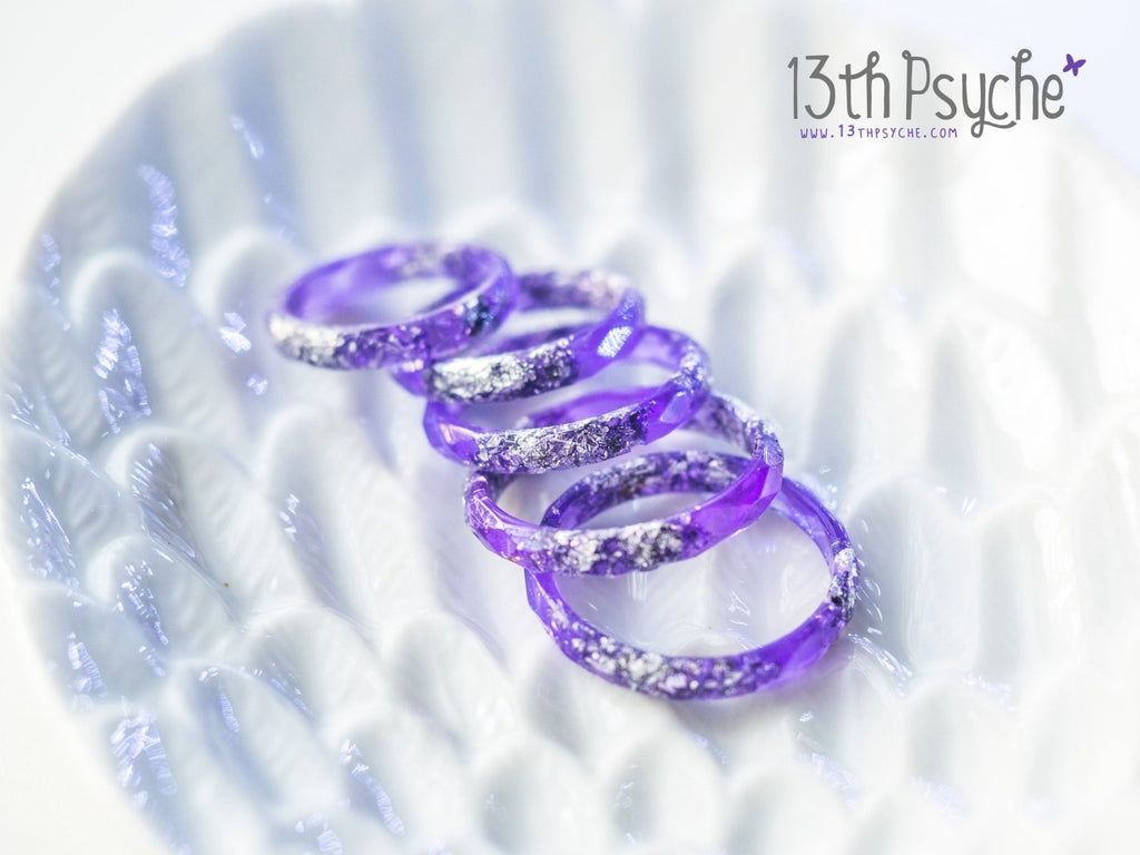 Handmade Purple and silver flakes faceted resin ring - 13th Psyche