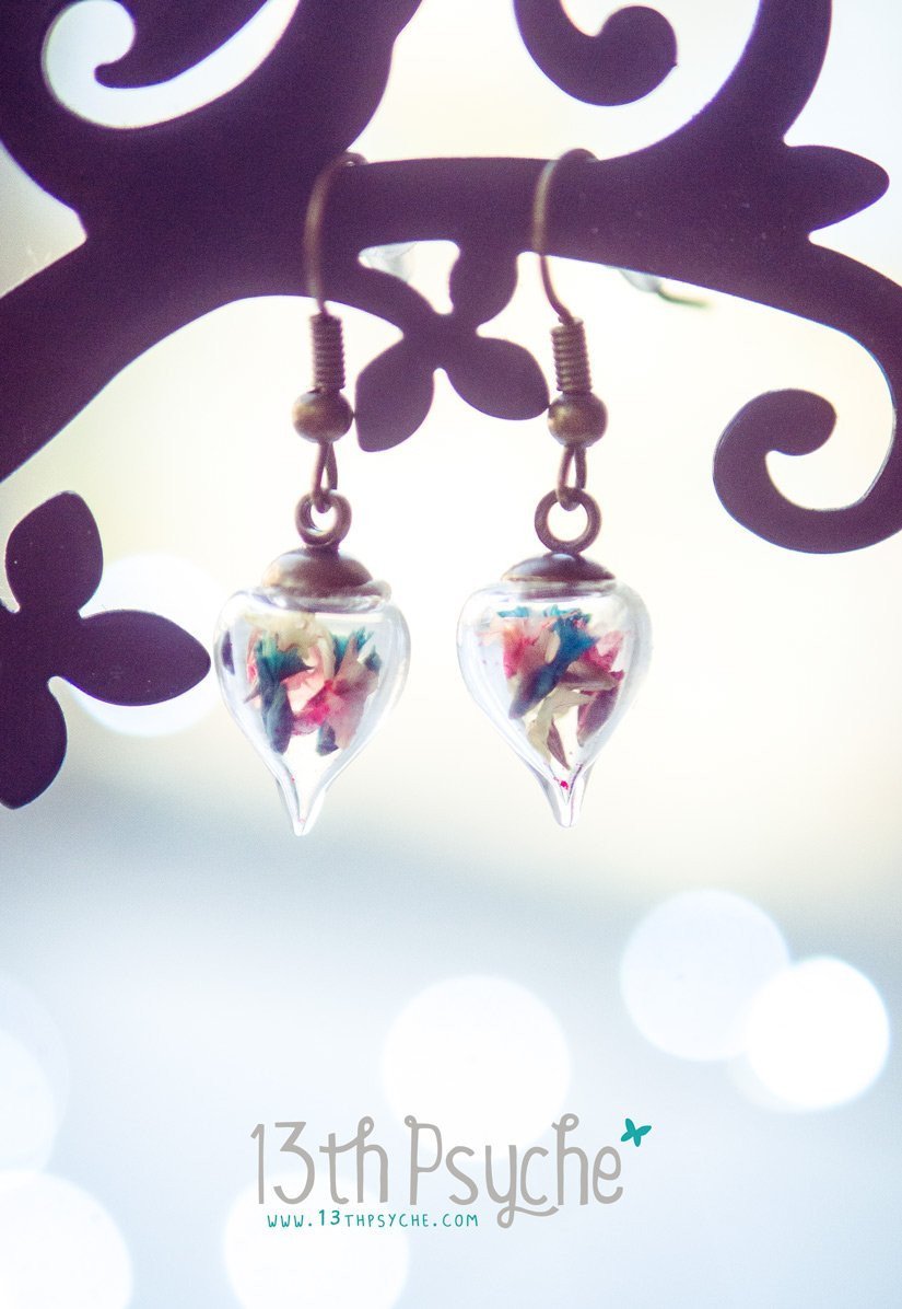 Handmade Glass teardrop earrings with real dried flowers - 13th Psyche