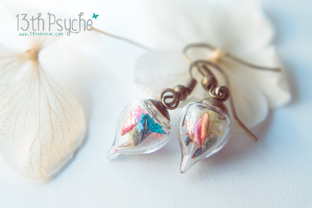 Handmade Glass teardrop earrings with real dried flowers - 13th Psyche