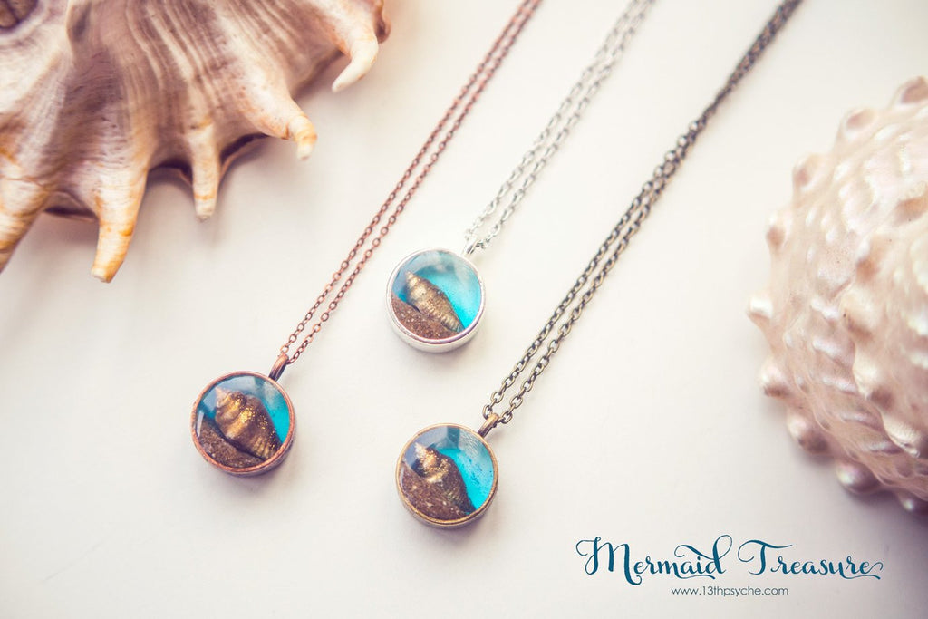 Handmade Gold shell resin pendant necklace, mermaid jewelry - 13th Psyche