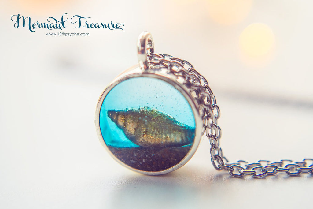 Handmade Gold shell resin pendant necklace, mermaid jewelry - 13th Psyche