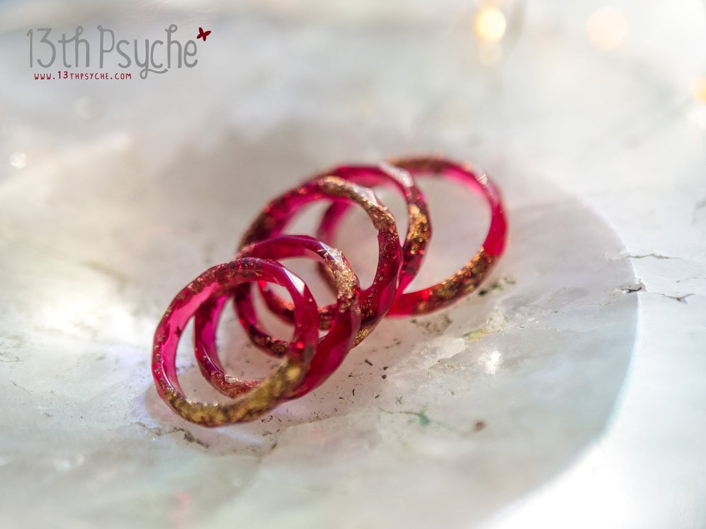 Handmade Dark red and gold flakes faceted resin ring - 13th Psyche