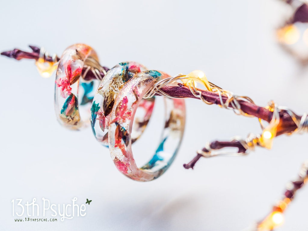 Handmade Real dried flowers resin ring - 13th Psyche