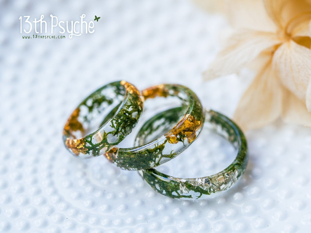 Handmade Real moss and metallic stones resin ring - 13th Psyche