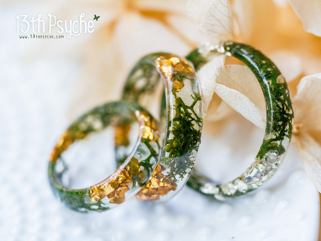 Handmade Real moss and metallic stones resin ring - 13th Psyche