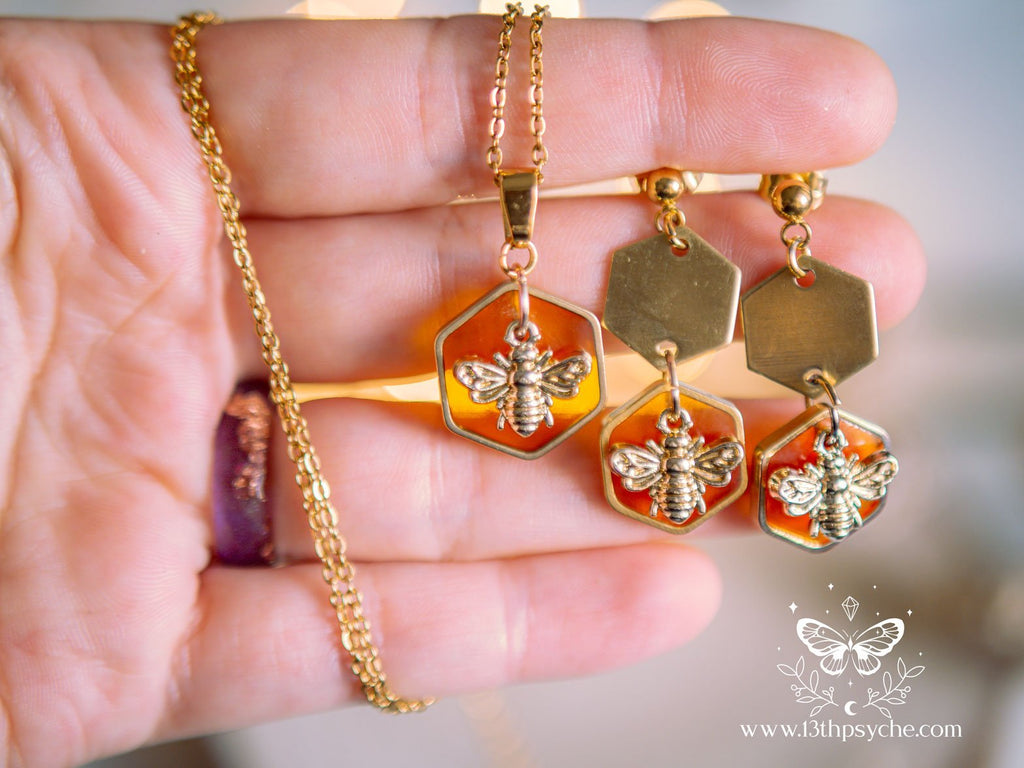 Handmade Amber hexagon and bee pendant necklace - 13th Psyche