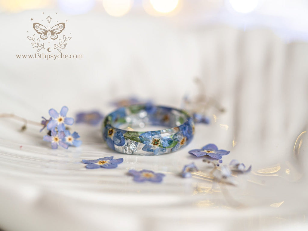 Handmade Dried forget me not flowers resin ring - 13th Psyche
