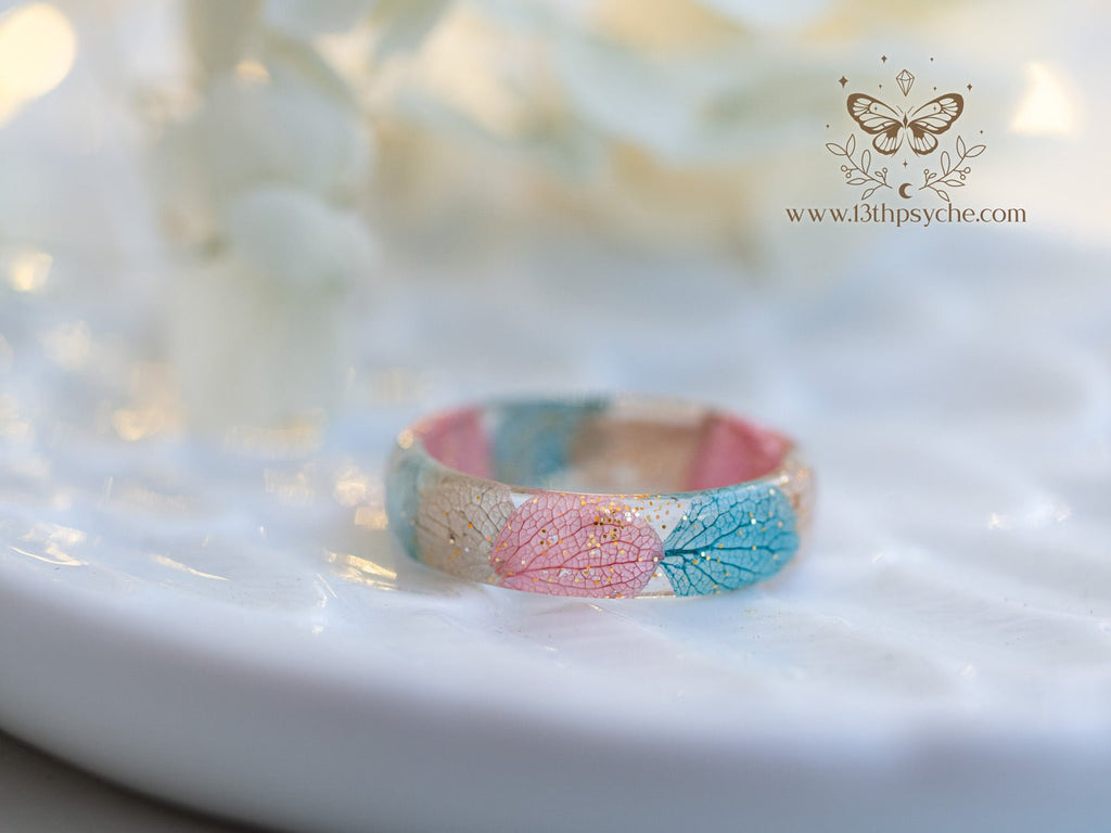 Handmade Dried Hydrangea flower petal resin ring - 13th Psyche