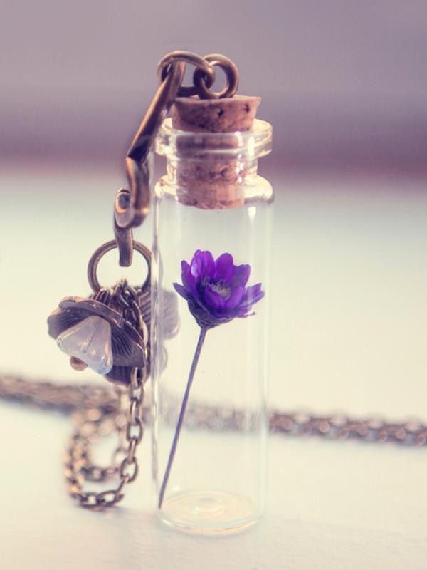 Handmade Tiny dried daisy flower bottle pendant necklace - 13th Psyche