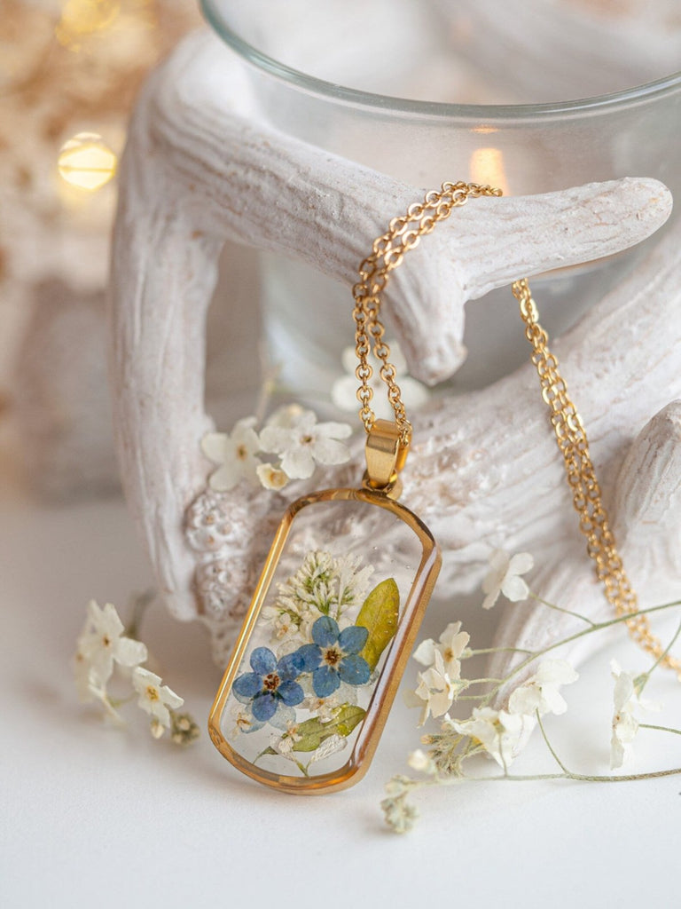 Dried Flower Resin Pendent Necklace-Tear Drop