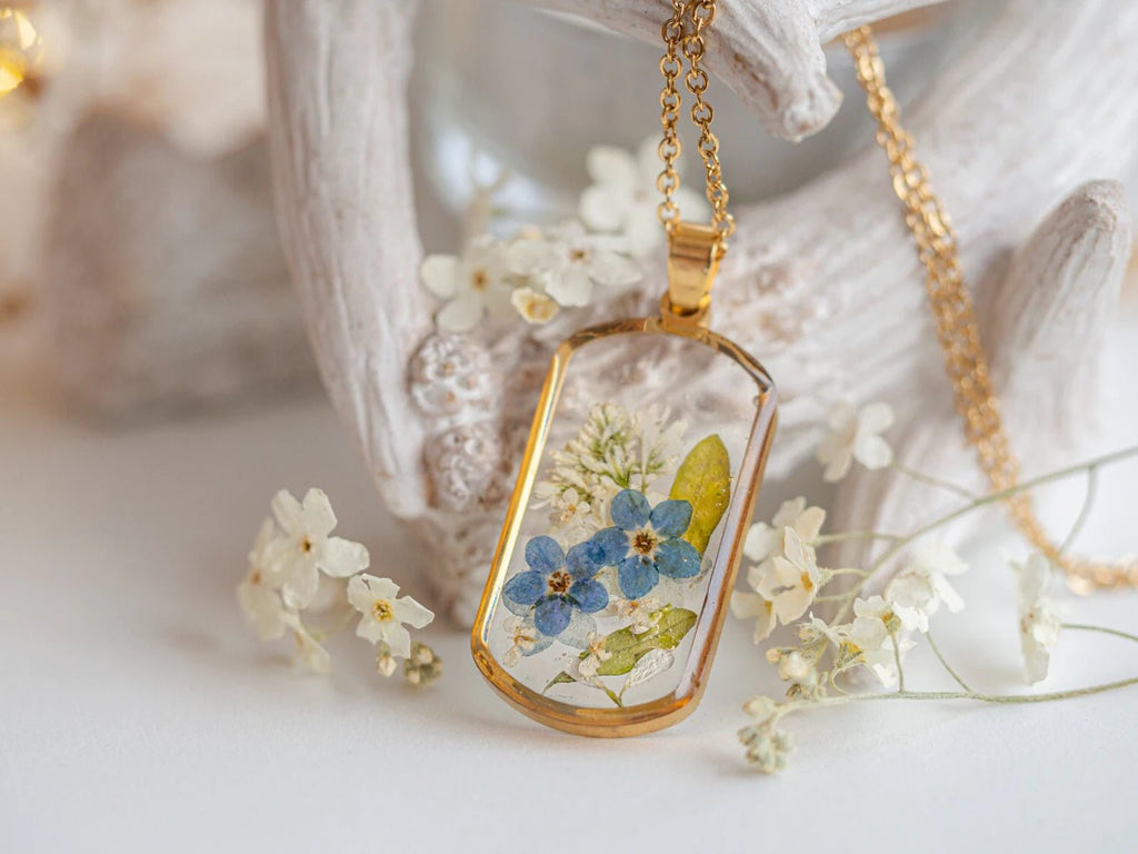 Handmade Forget me not and white flowers pendant necklace - 13th Psyche