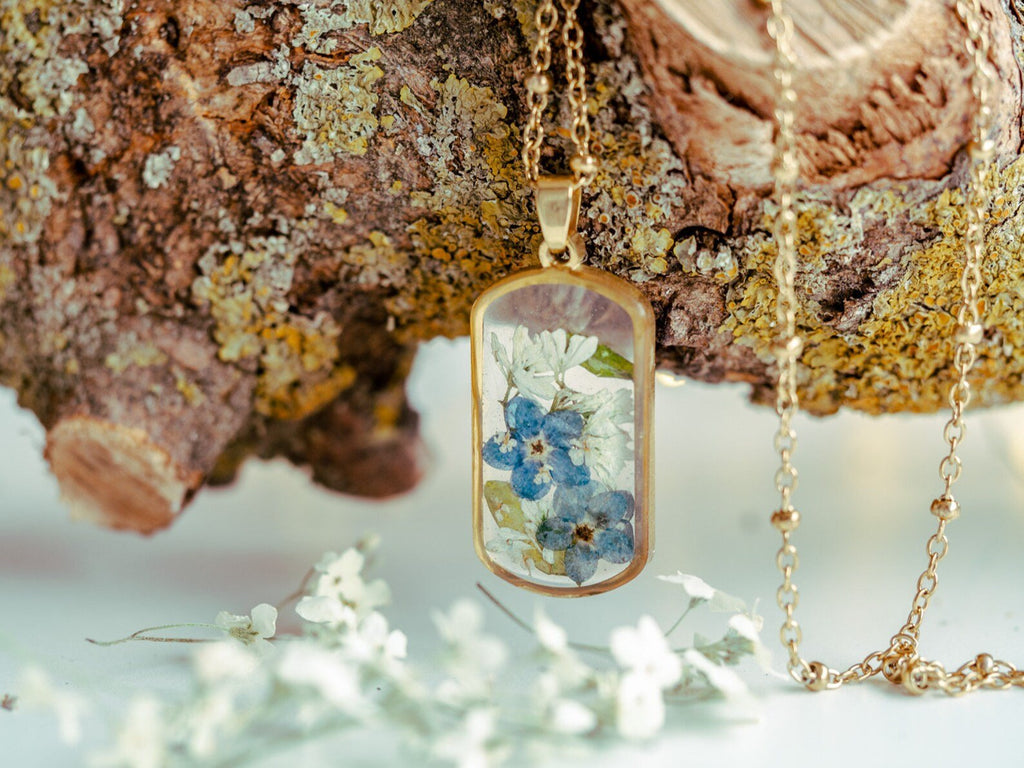 Handmade Forget me not and white flowers pendant necklace - 13th Psyche