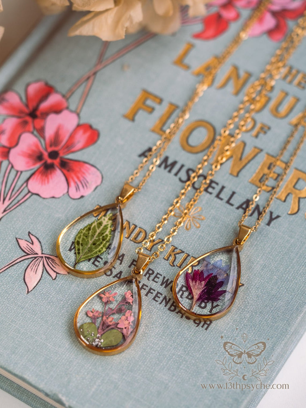 Handmade Green dried leaf teardrop resin pendant necklace - 13th Psyche