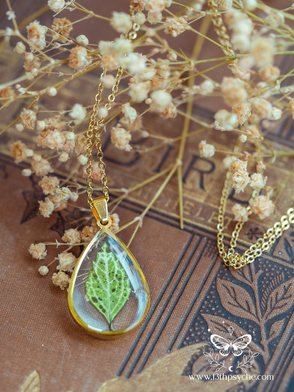 Handmade Green dried leaf teardrop resin pendant necklace - 13th Psyche