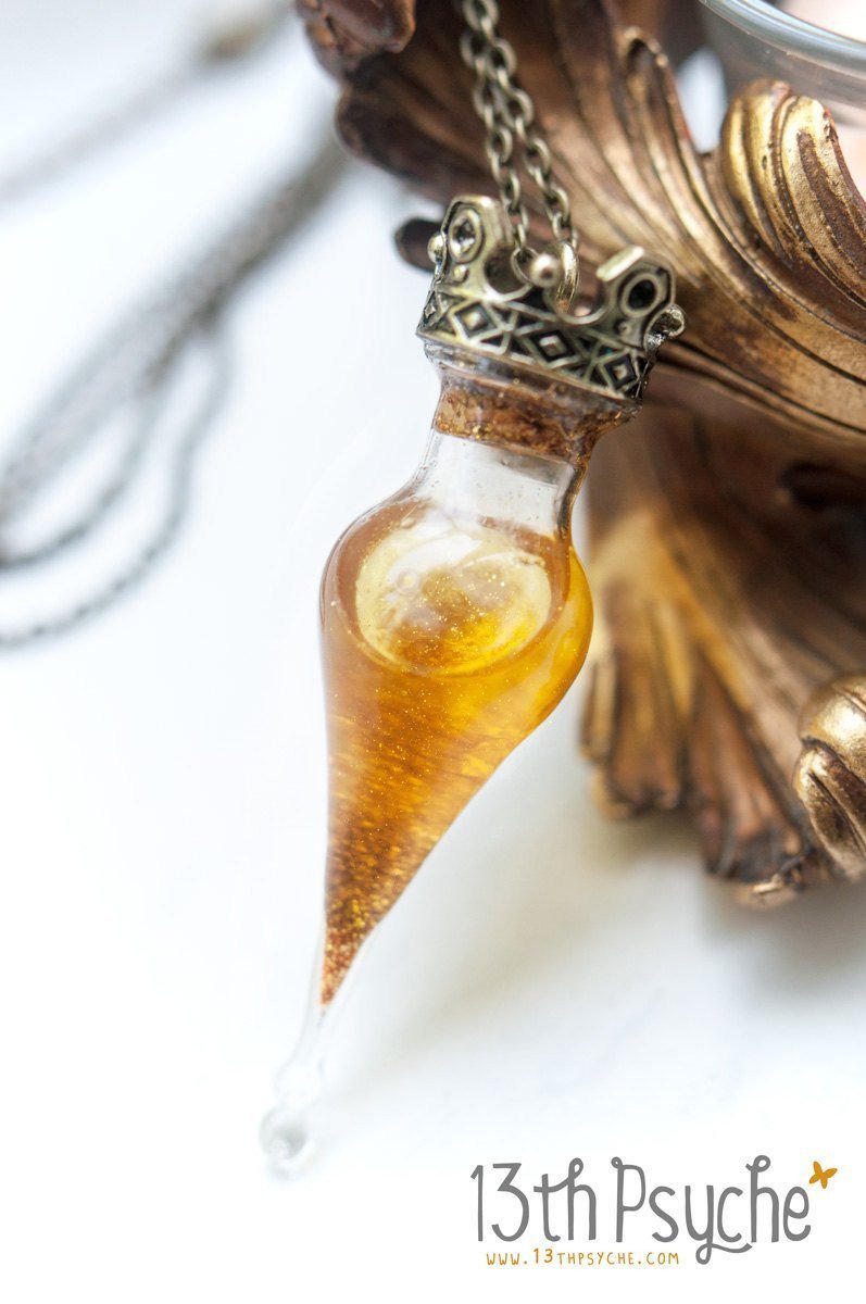 Handmade Felix Felicis potion bottle pendant necklace - 13th Psyche
