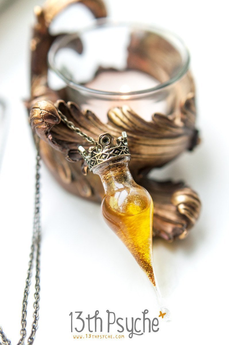 Handmade Felix Felicis potion bottle pendant necklace - 13th Psyche