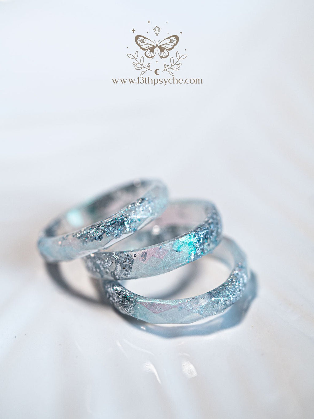 Handmade Iridescent ice white faceted resin ring with silver metal flakes - 13th Psyche