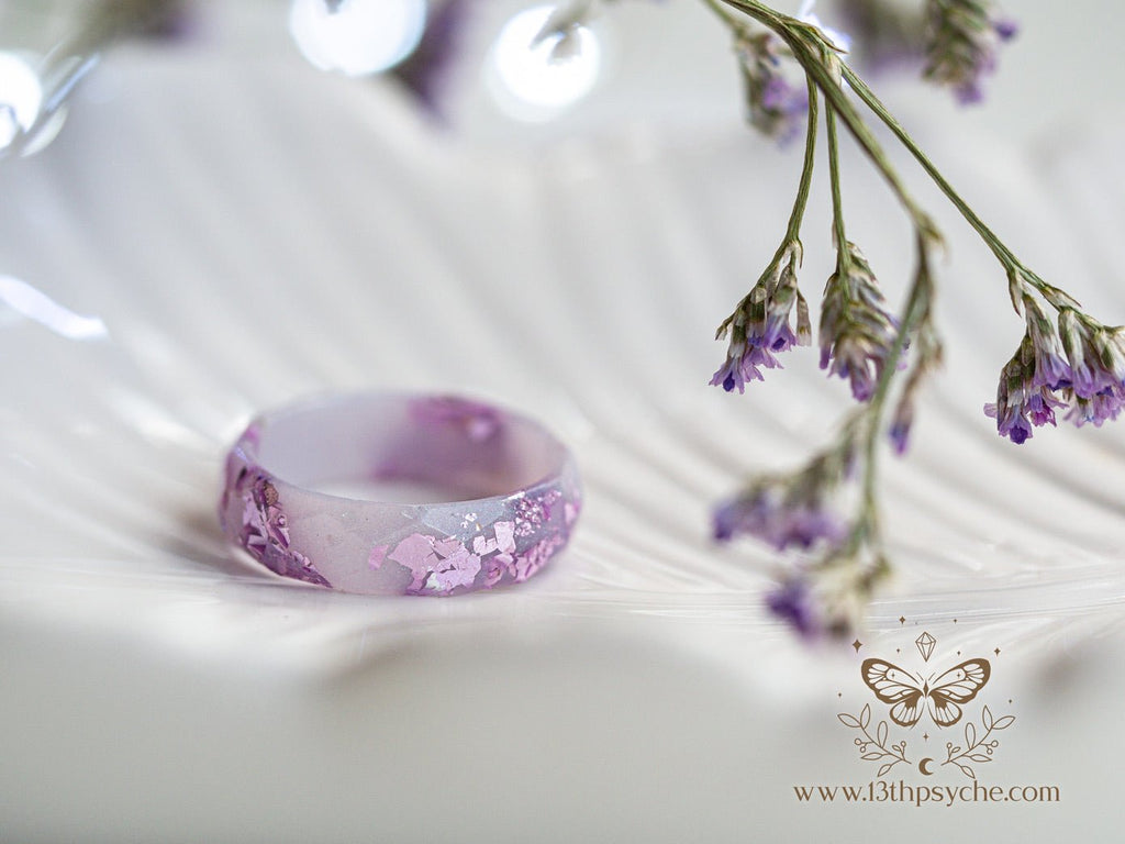 Handmade Lilac and lavender flakes faceted resin ring - 13th Psyche