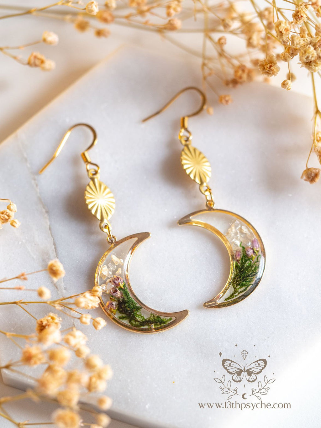 Handmade Moss and flowers dangle crescent moon earrings - 13th Psyche