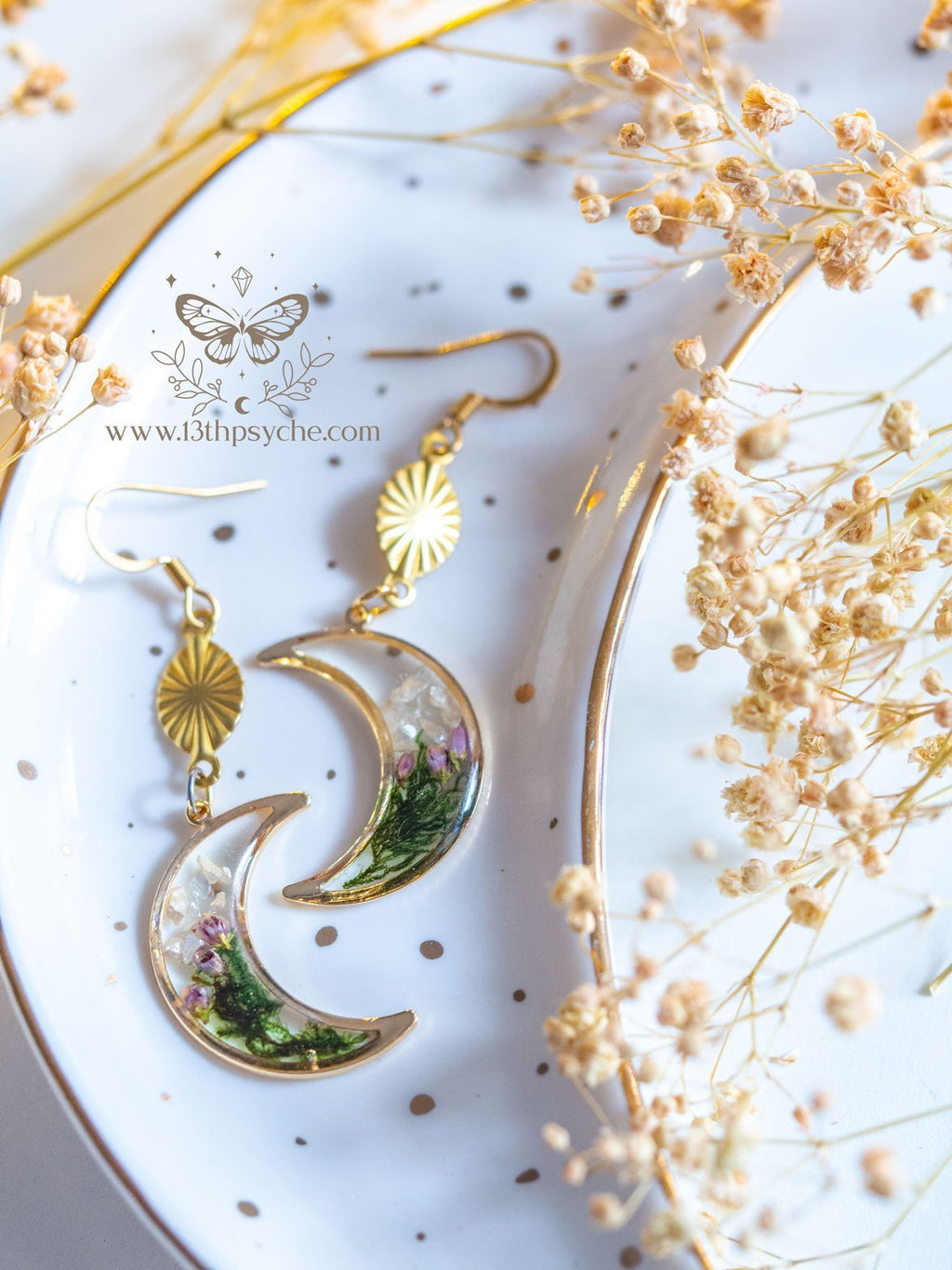 Handmade Moss and flowers dangle crescent moon earrings - 13th Psyche