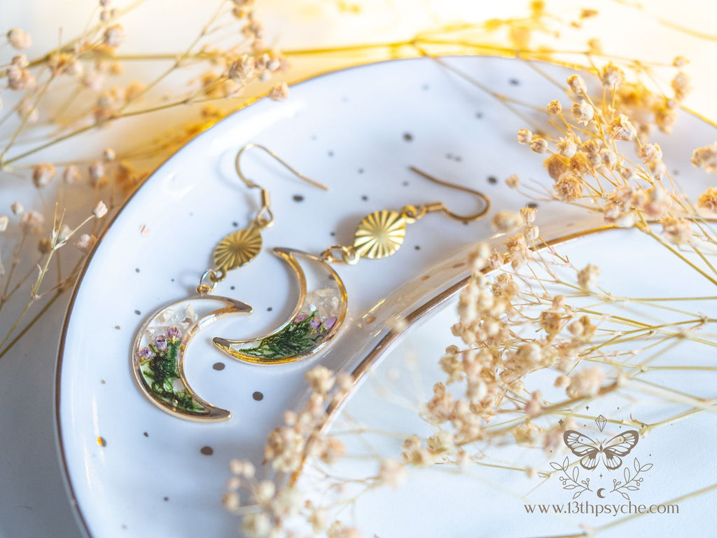 Handmade Moss and flowers dangle crescent moon earrings - 13th Psyche